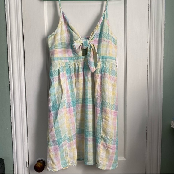 NWT- Fit & Flare Tie-Front Smocked Printed
Mini Cami Dress - Size: Small - Picture 1 of 8